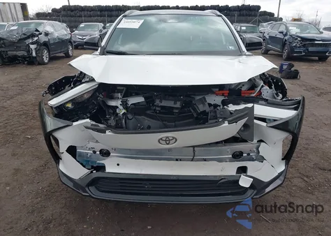 2024 Toyota Bz4X Xle z USA, uszkodzony, nr VIN JTMABACAXRA082562